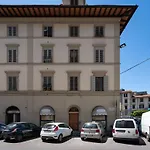 Via Lorenzo Di Credi 3 - Grazioso Appartamento Con Vista, In Piazza Alberti Vicino Stadio, Nelson Mandela Forum E Con Parcheggio Di Fronte - Florence Charming Apartments