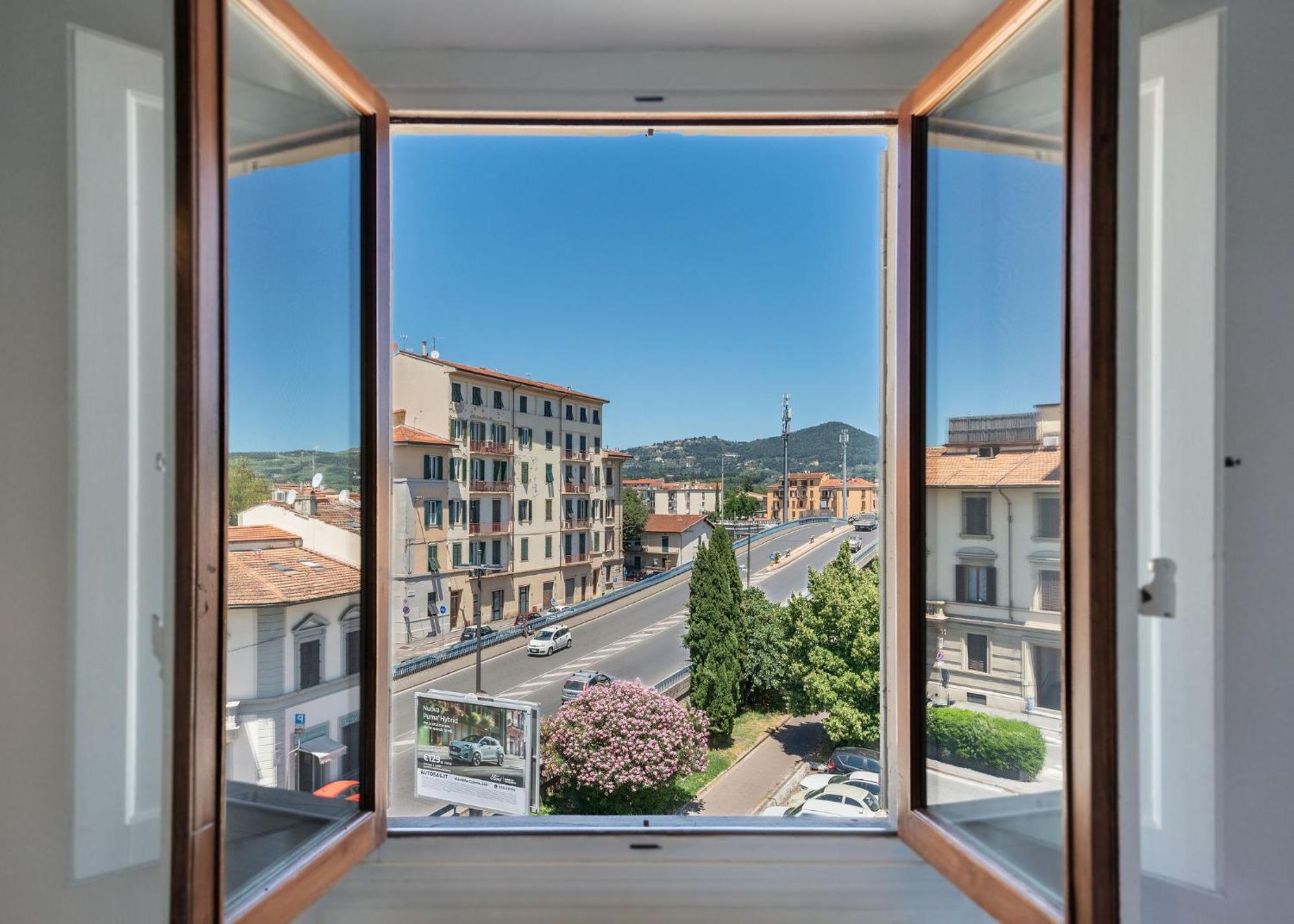 Apartamento Via Lorenzo Di Credi 3 - Grazioso Con Vista, In Piazza Alberti Vicino Stadio, Nelson Mandela Forum E Con Parcheggio Di Fronte - Charming